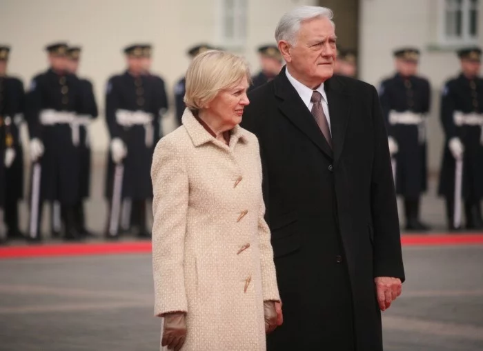 Прэзідэнт Валдас Адамкус з першай лэдзі. Фота: Wikimedia Commons 