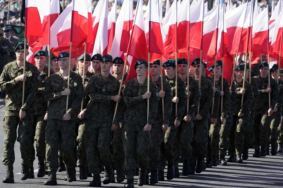 В Польше назвали численность армии